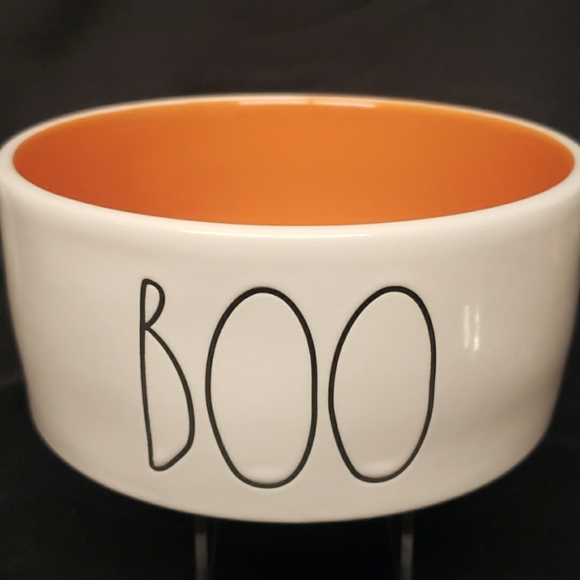 Rae Dunn NWT "BOO" Pet Bowl - Picture 1 of 4
